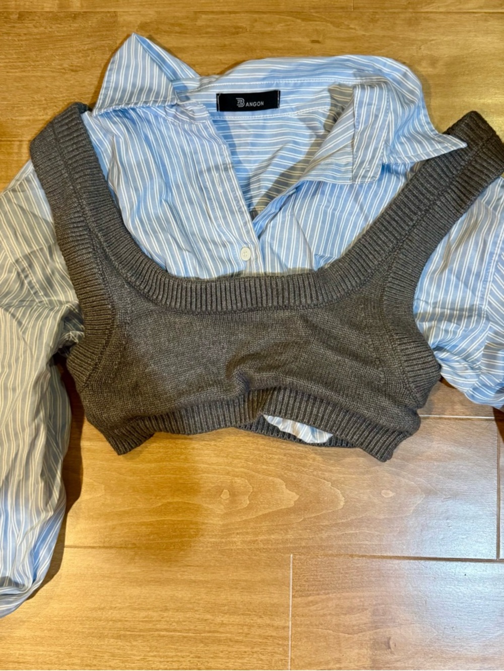 Women’s Blue & White Striped Button Up Cropped Knit Tank Blouse